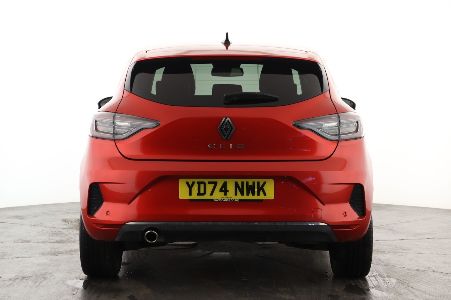Used Renault Clio 2024 for sale - 77373081: Photo 2