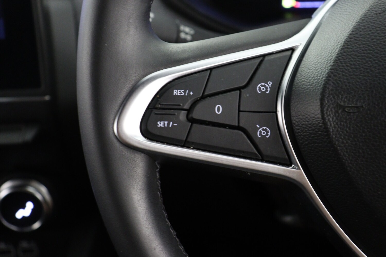 Used Renault Clio 2024 for sale - 77373081: Photo 23