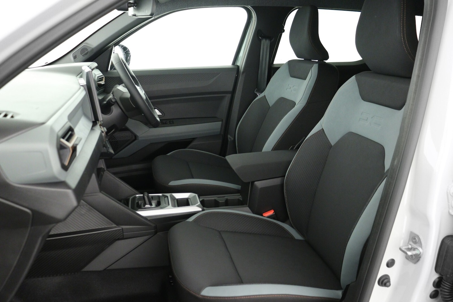 Used Dacia Duster 2026 for sale - 77614476: Photo 10