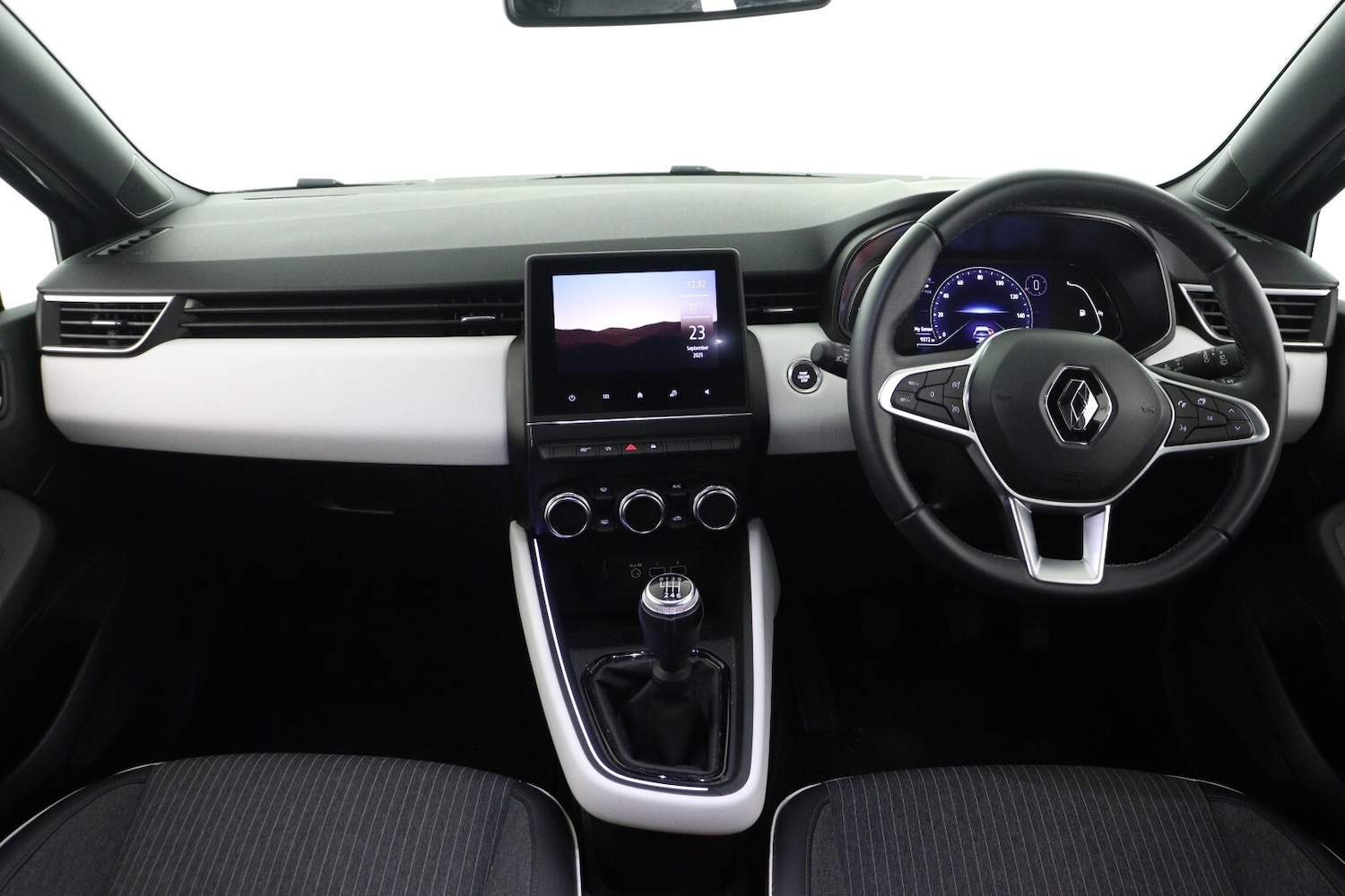 Used Renault Clio 2021 for sale - 76870758: Photo 15