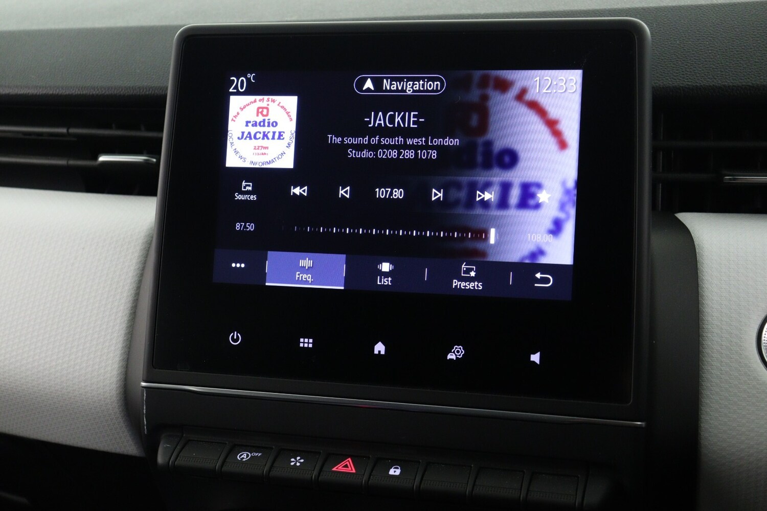 Used Renault Clio 2021 for sale - 76870758: Photo 19