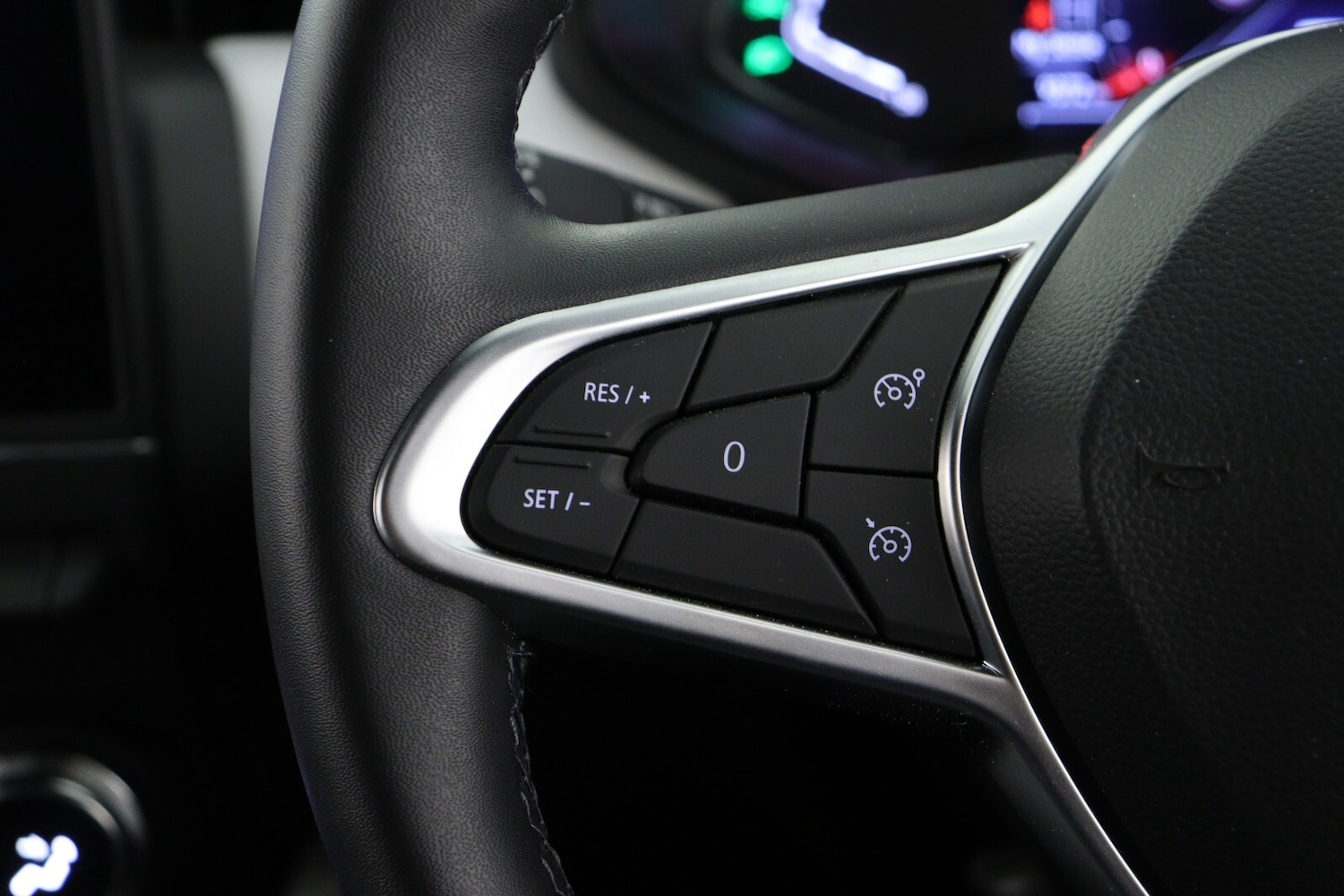 Used Renault Clio 2021 for sale - 76870758: Photo 23