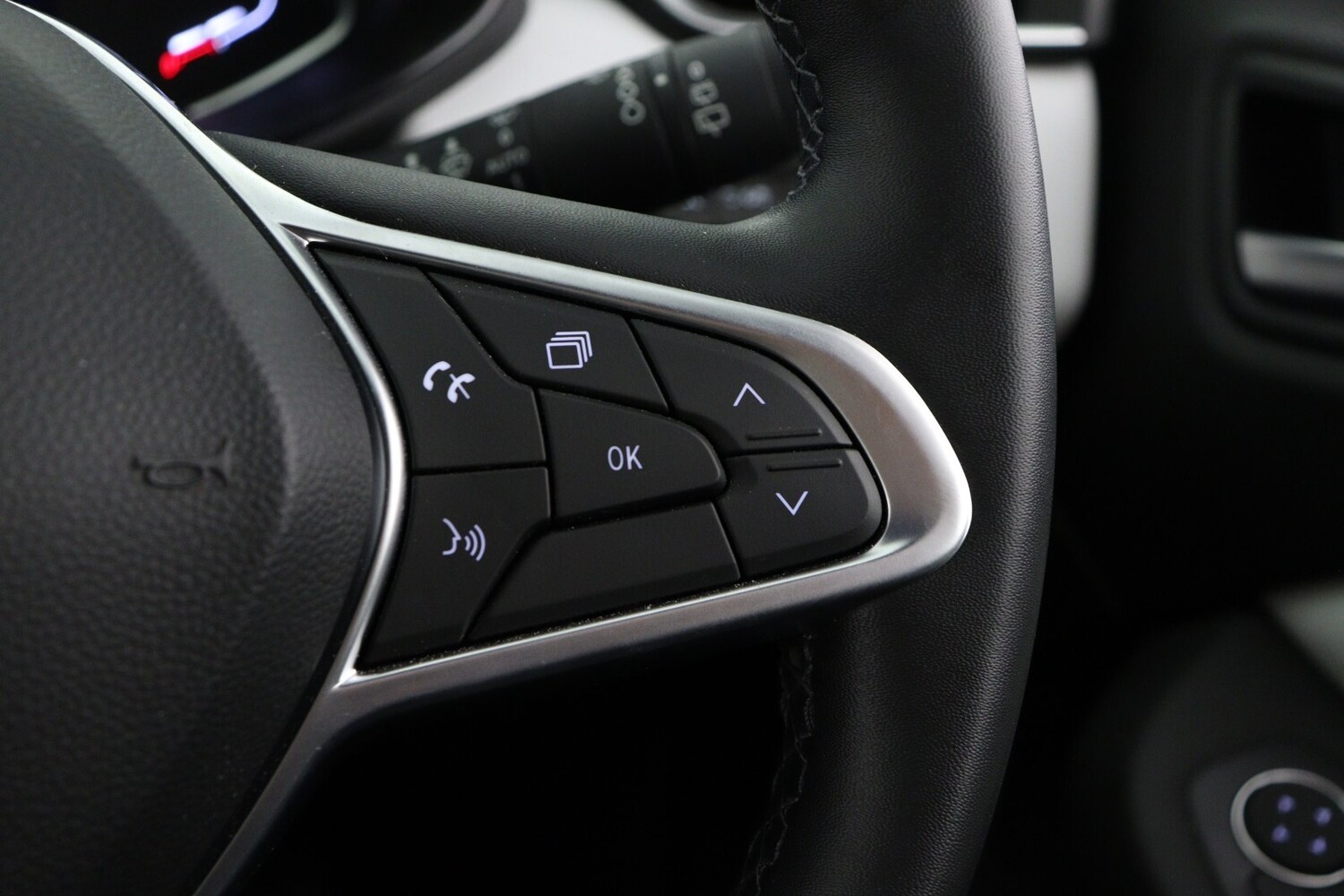 Used Renault Clio 2021 for sale - 76870758: Photo 24