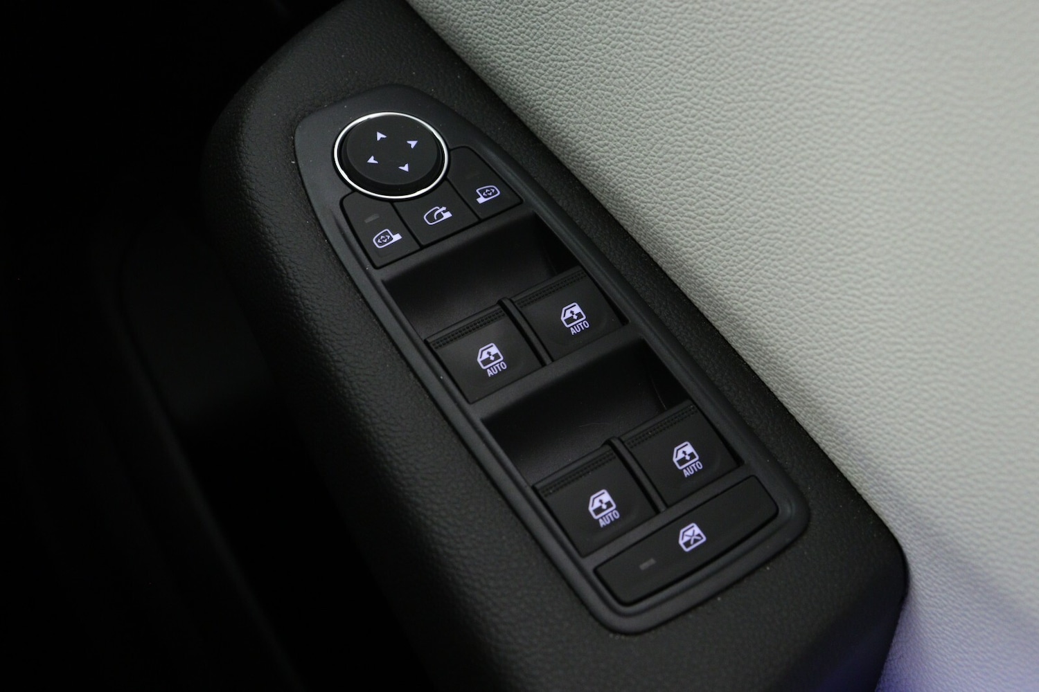 Used Renault Clio 2021 for sale - 76870758: Photo 25