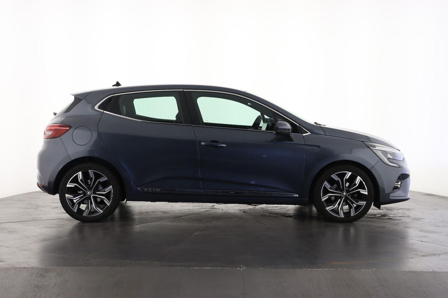 Used Renault Clio 2021 for sale - 76870758: Photo 5