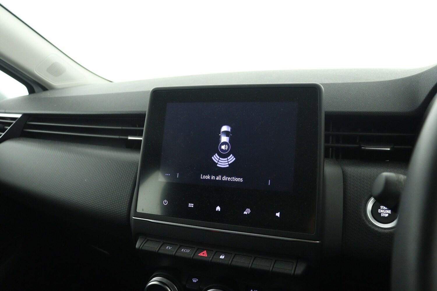 Used Renault Clio 2021 for sale - 76872881: Photo 17