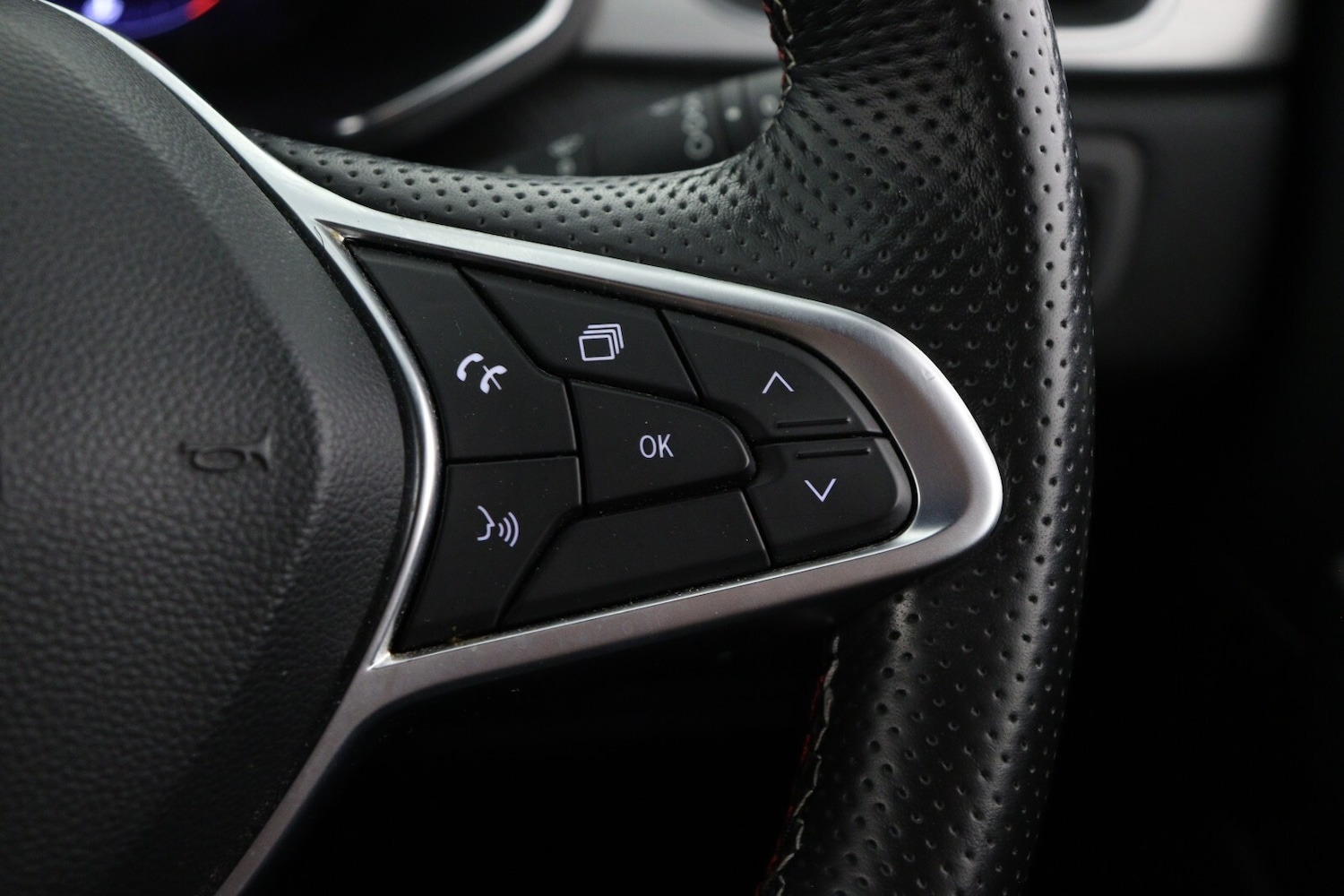 Used Renault Captur 2022 for sale - 76870714: Photo 24