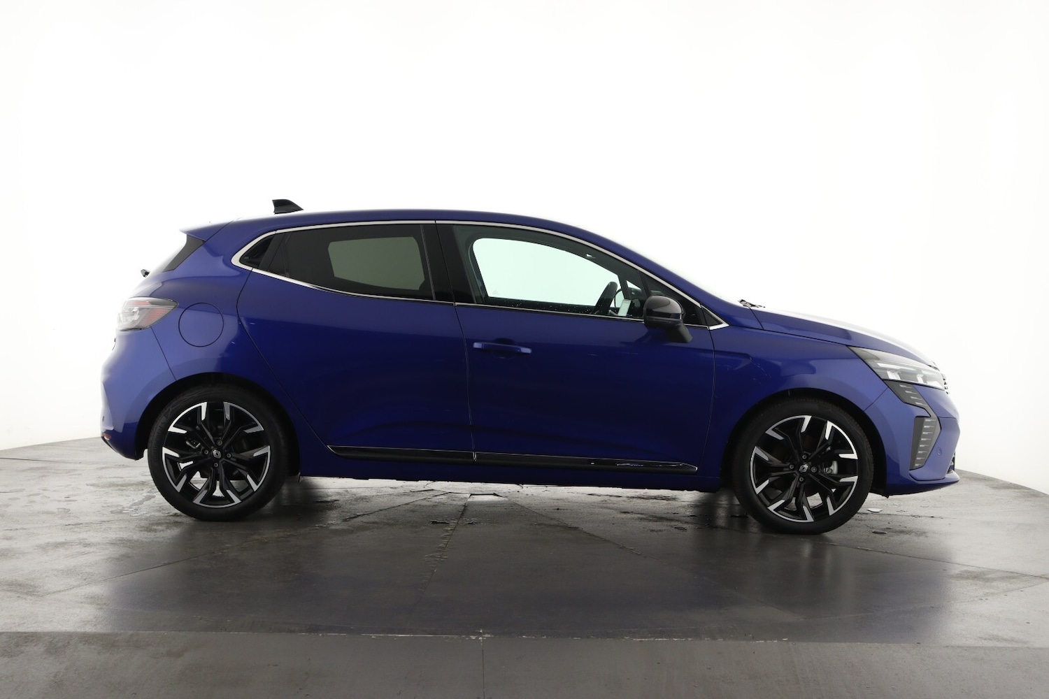 Used Renault Clio 2024 for sale - 76074276: Photo 4