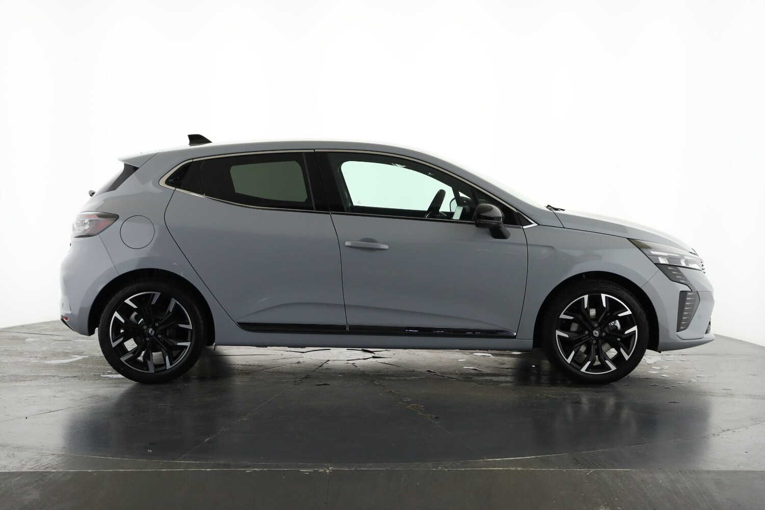 Used Renault Clio 2026 for sale - 77084910: Photo 4