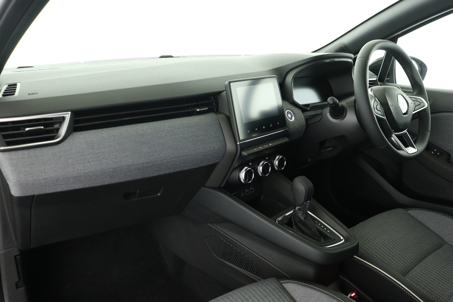 Used Renault Clio 2025 for sale - 76870930: Photo 11