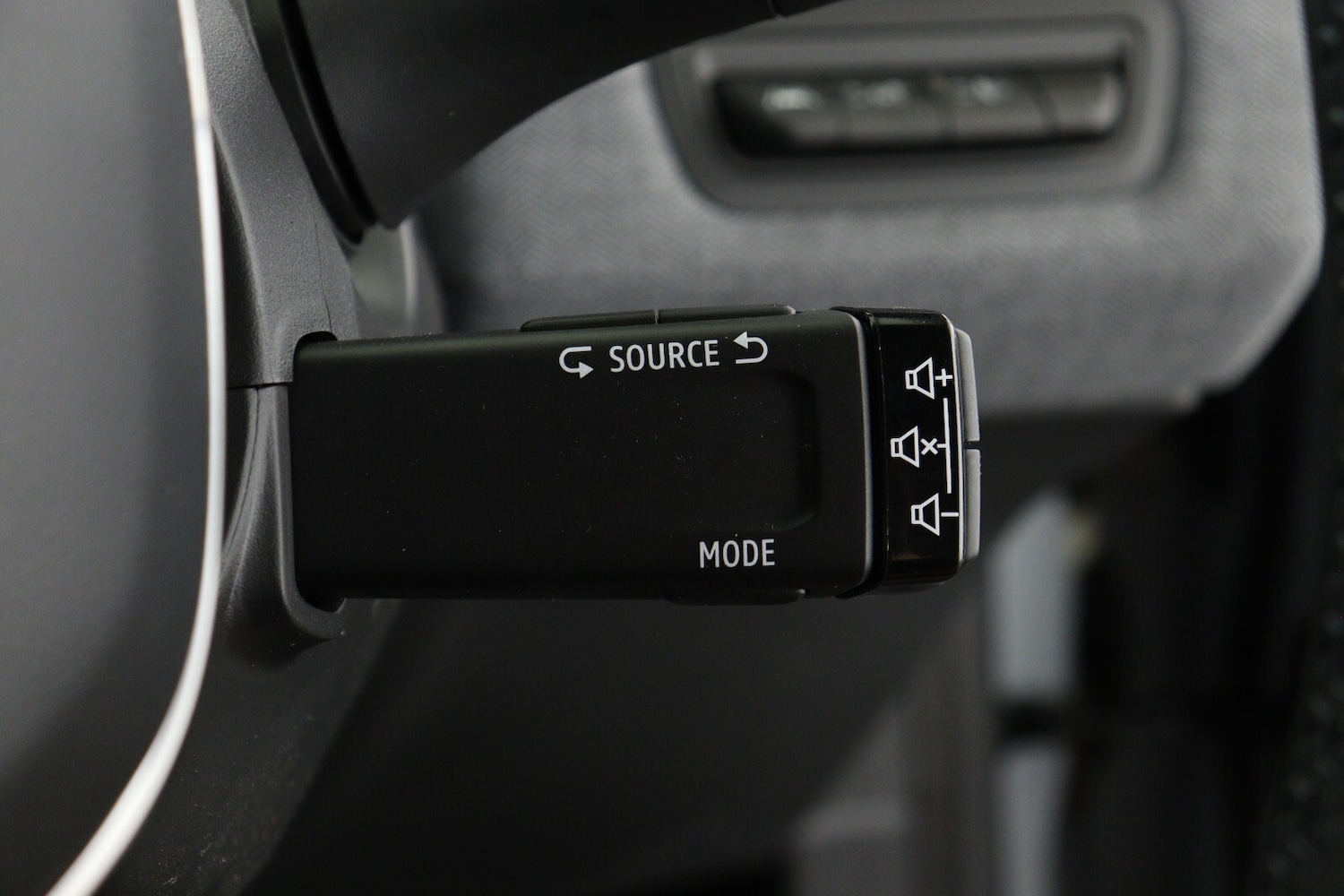 Used Renault Clio 2025 for sale - 76870930: Photo 23