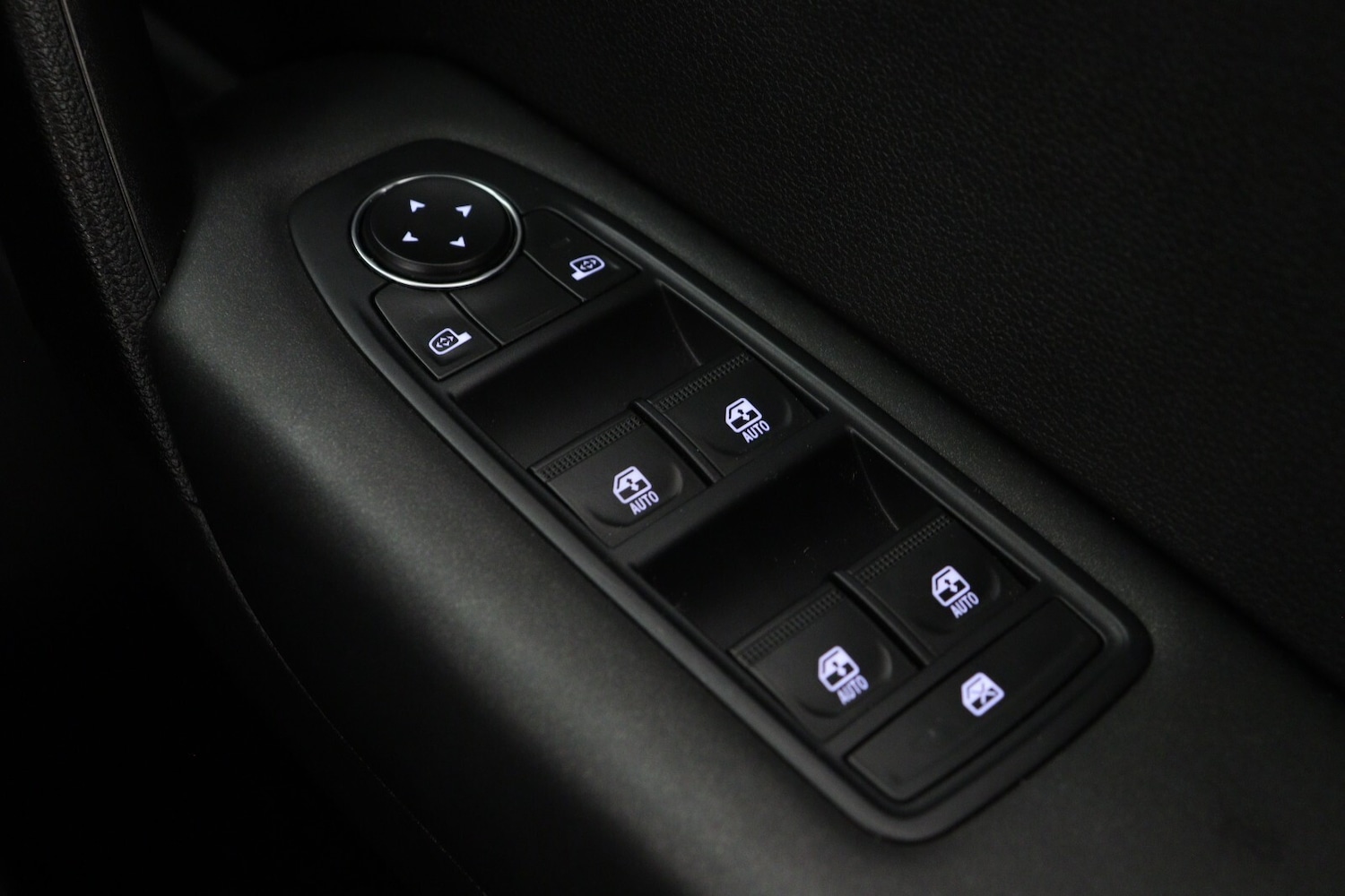 Used Renault Captur 2022 for sale - 77799830: Photo 25