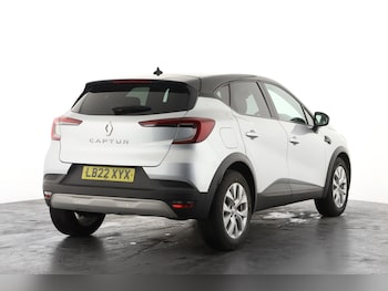 Used Renault Captur 2022 for sale - 77799830: Photo