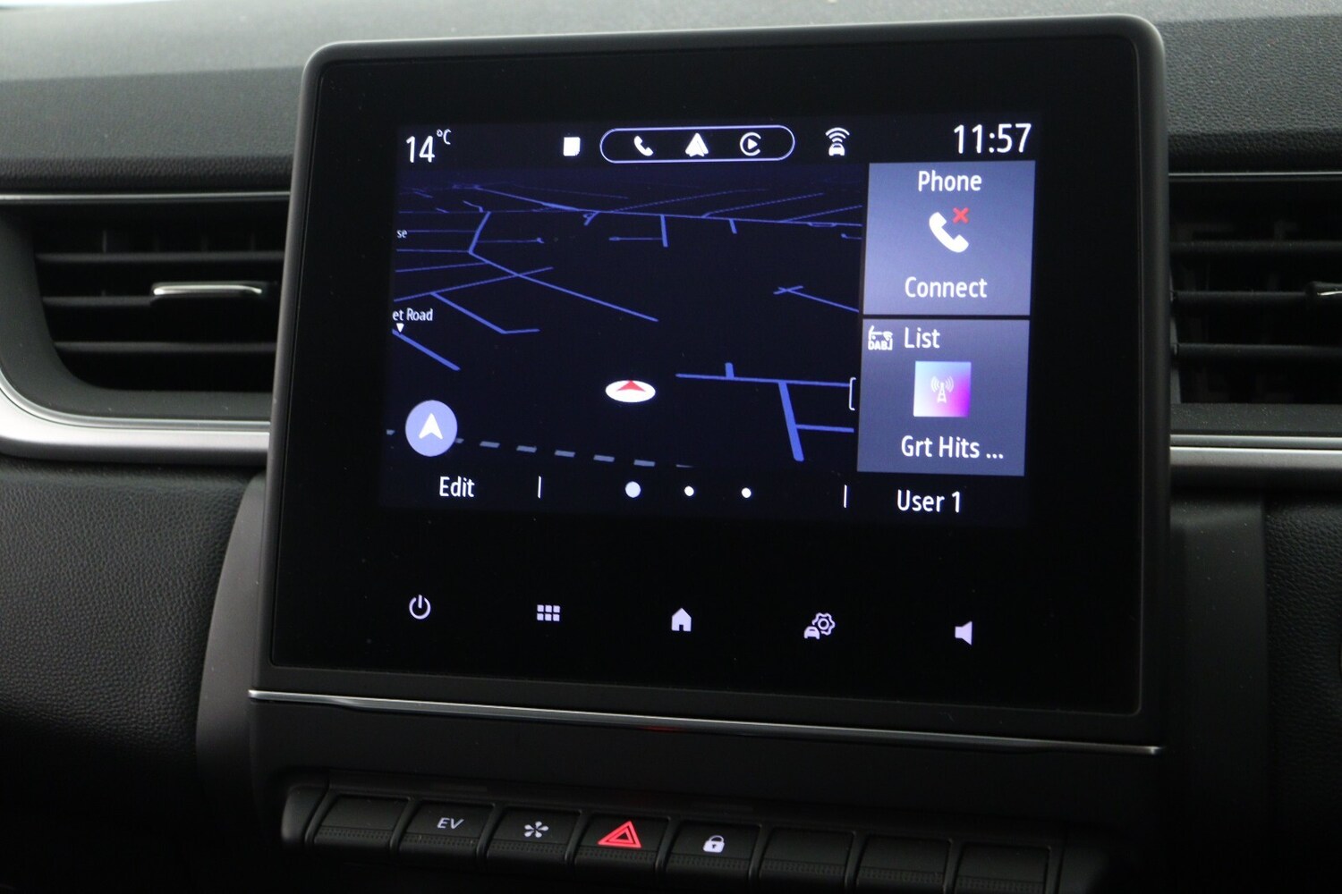 Used Renault Captur 2023 for sale - 76907882: Photo 15