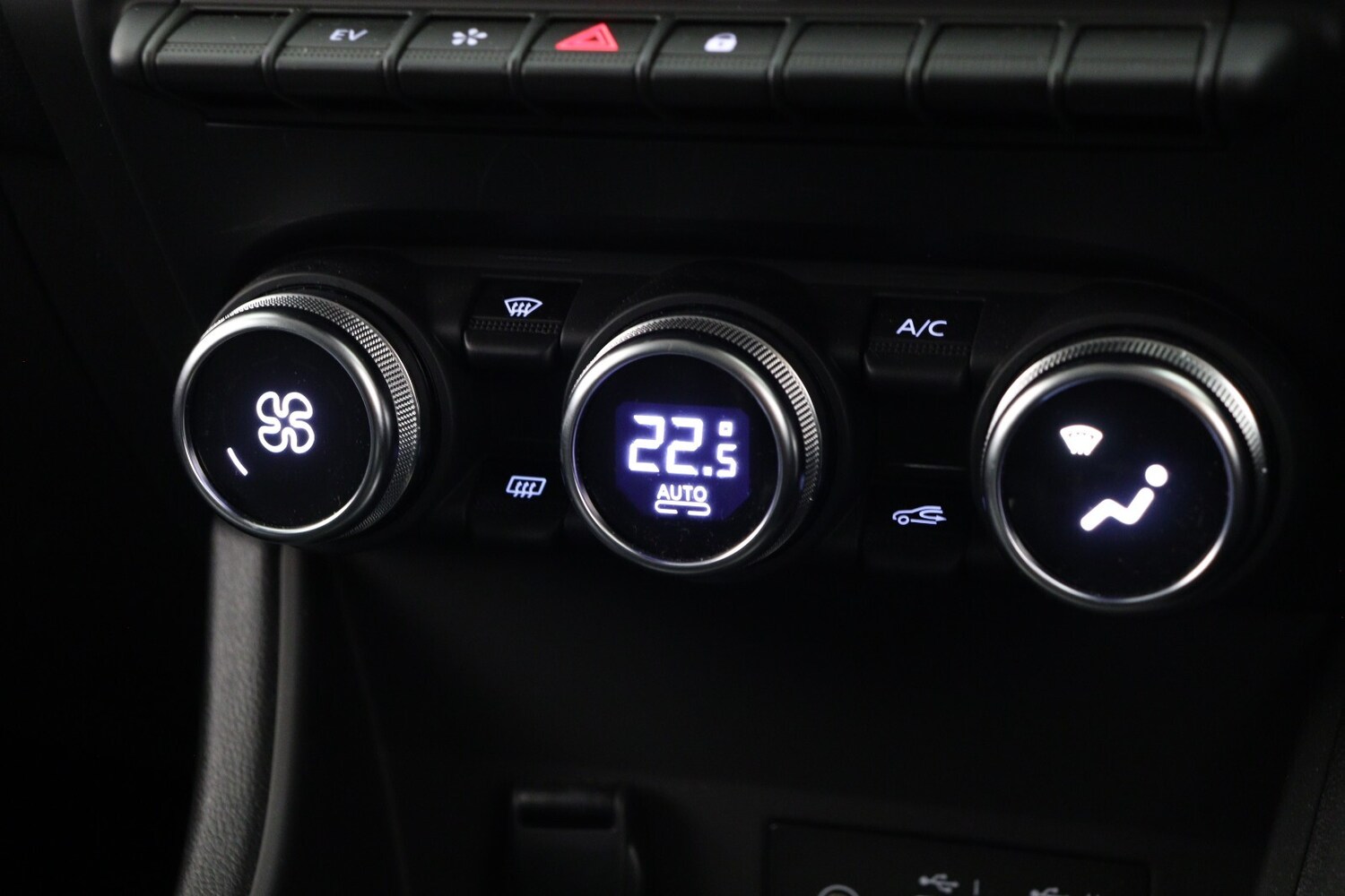 Used Renault Captur 2023 for sale - 76907882: Photo 19