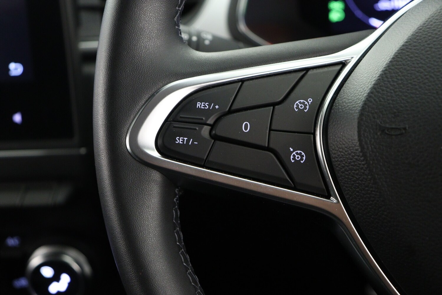 Used Renault Captur 2023 for sale - 76907882: Photo 21