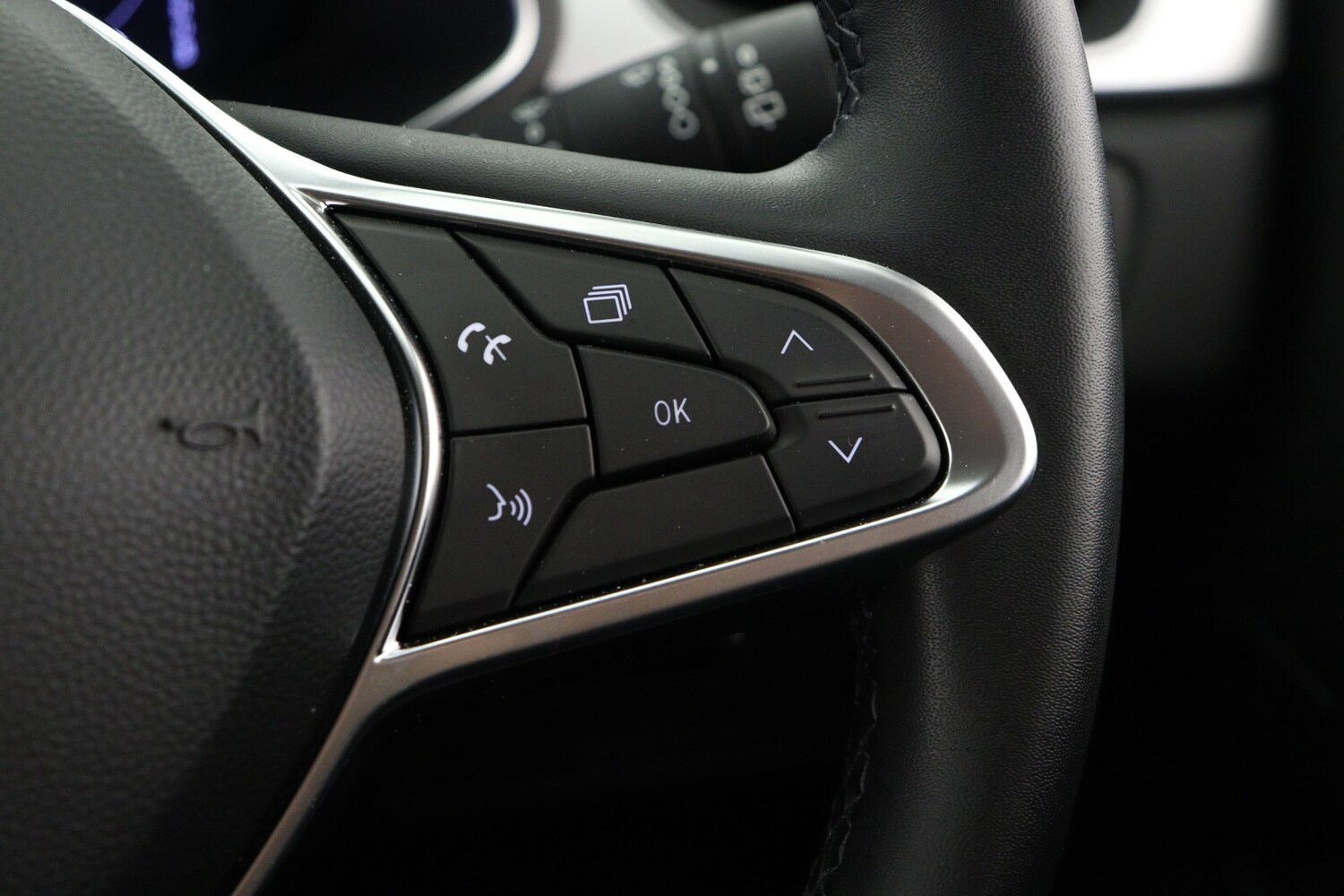 Used Renault Captur 2023 for sale - 76907882: Photo 22