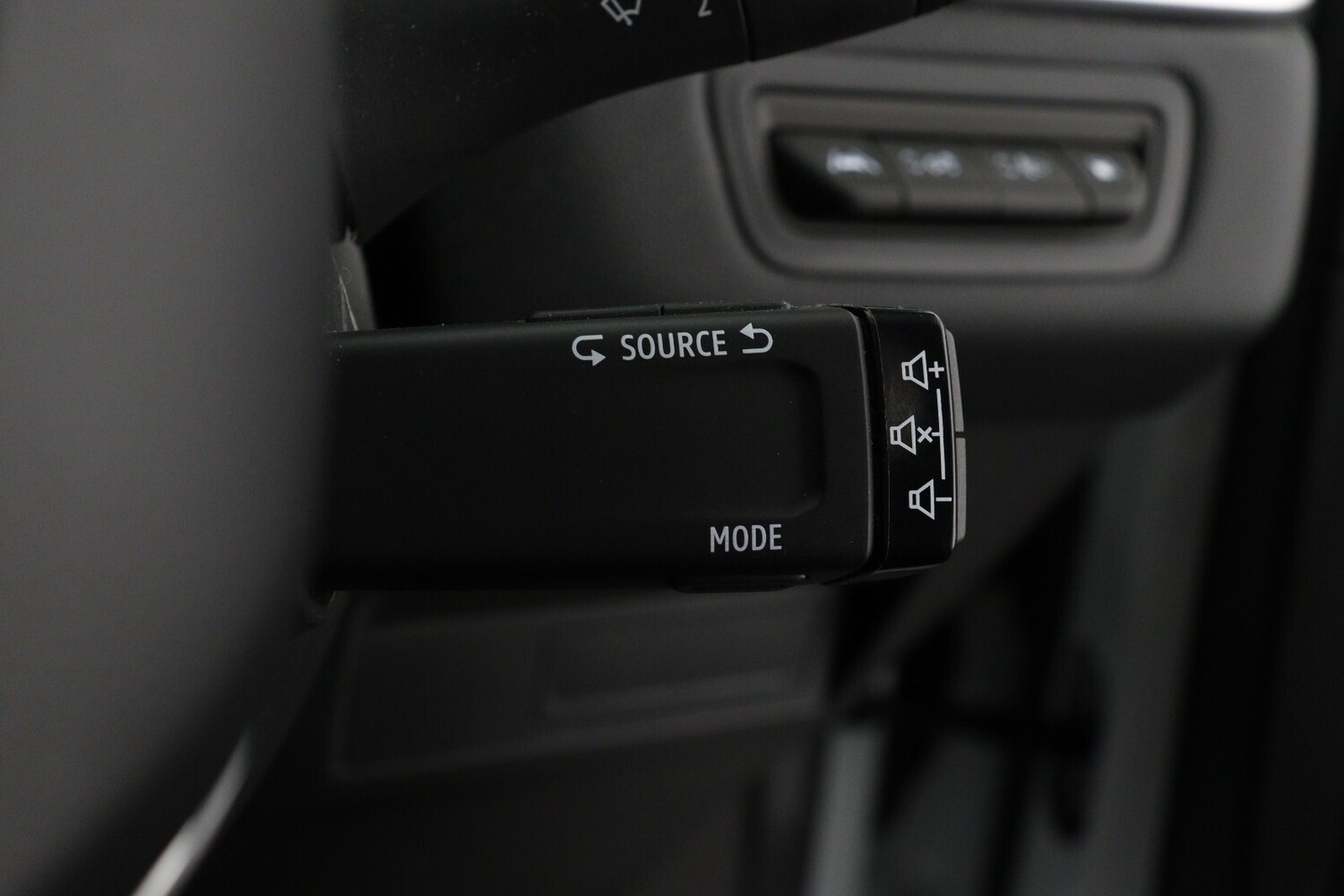 Used Renault Captur 2023 for sale - 76907882: Photo 25