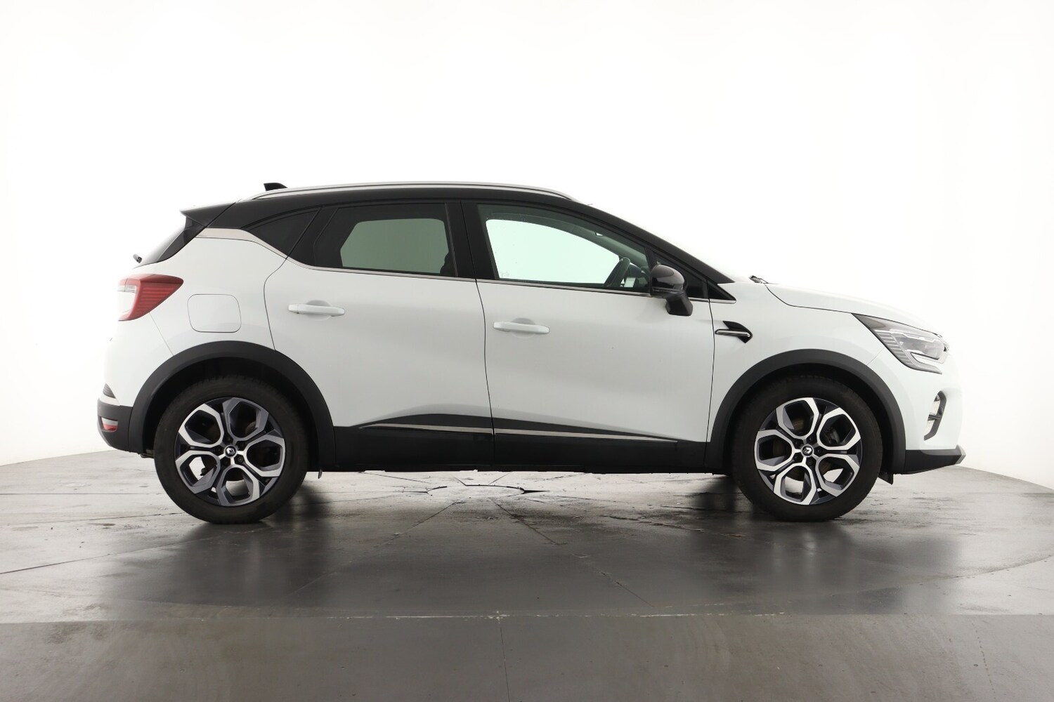 Used Renault Captur 2023 for sale - 76907882: Photo 5