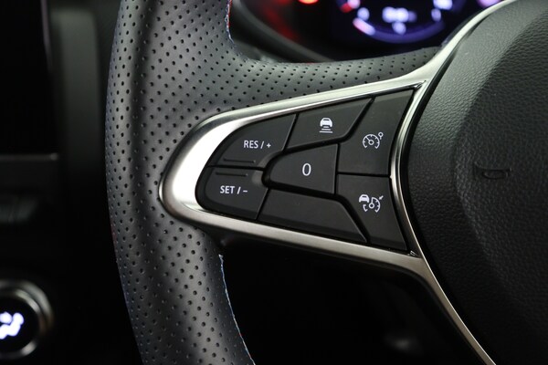 Used Renault Clio 2024 for sale - 75776108: Photo 25