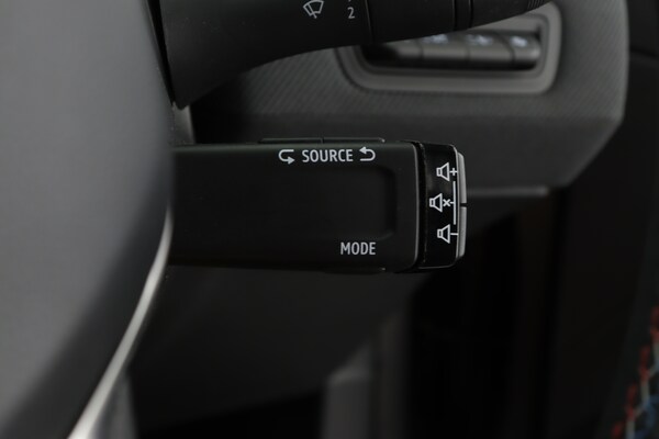 Used Renault Clio 2024 for sale - 75776108: Photo 29