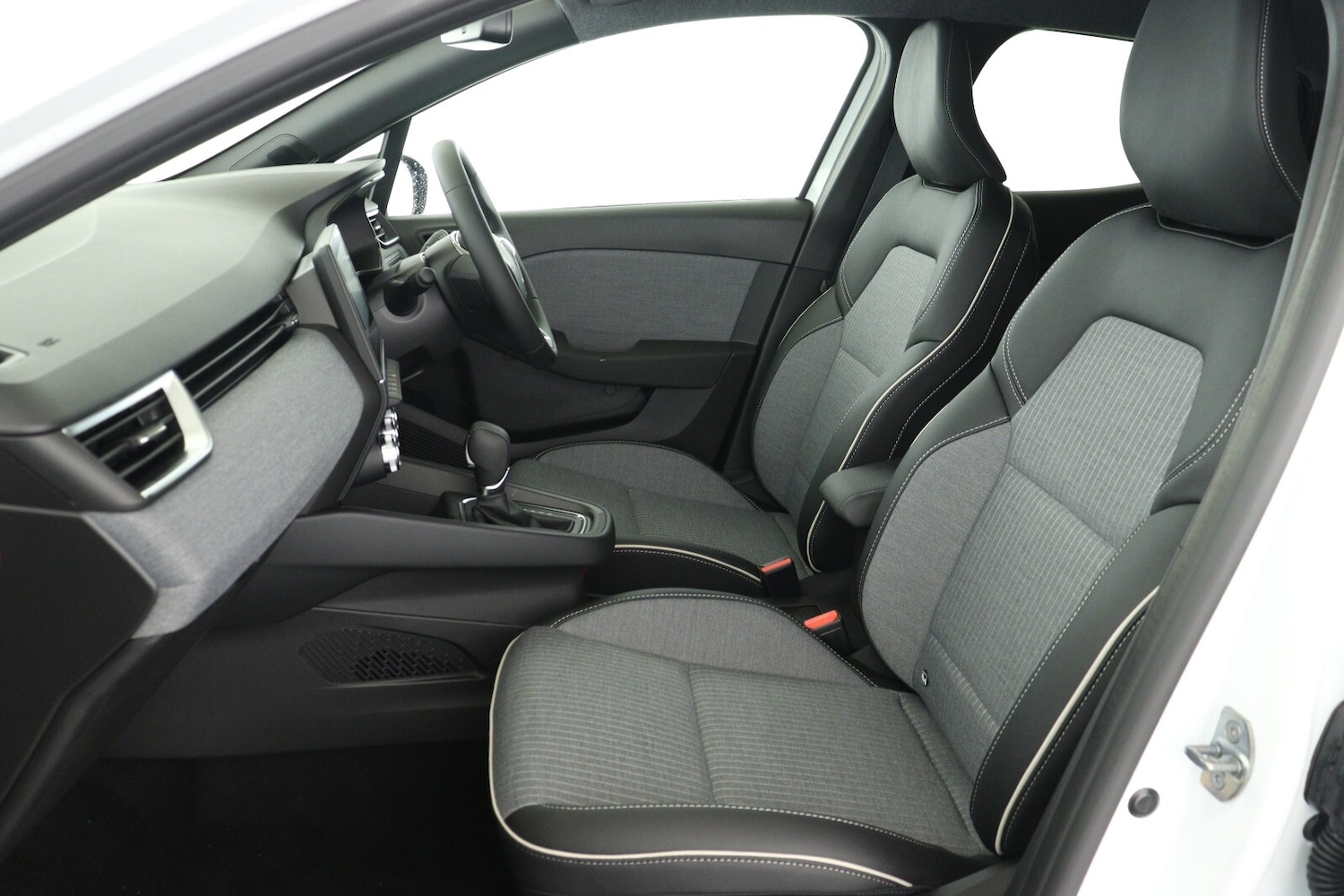 Used Renault Clio 2026 for sale - 77218873: Photo 10