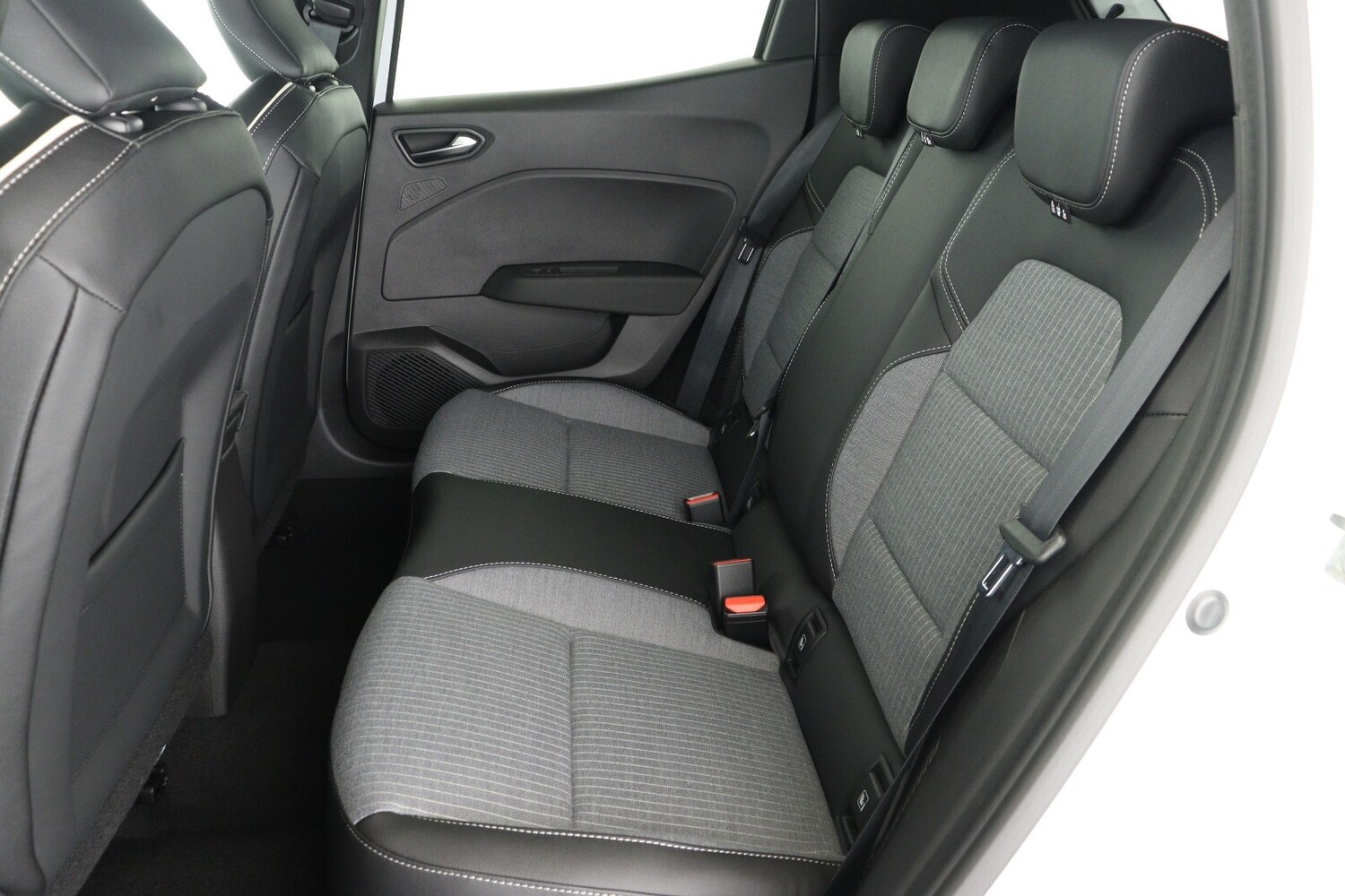 Used Renault Clio 2026 for sale - 77218873: Photo 12