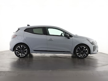 Used Renault Clio 2025 for sale - 76140151: Photo