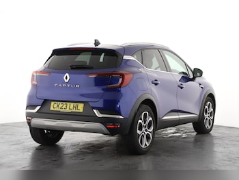 Used Renault Captur 2023 for sale - 77965098: Photo