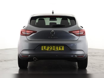 Used Renault Clio 2023 for sale - 76534054: Photo