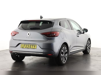 Used Renault Clio 2023 for sale - 76534054: Photo
