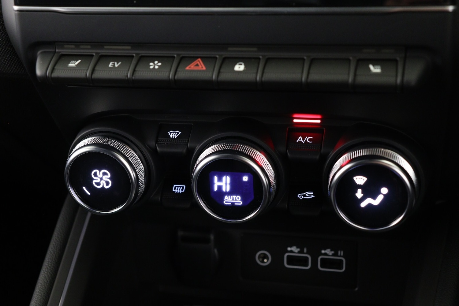 Used Renault Clio 2024 for sale - 76384387: Photo 17