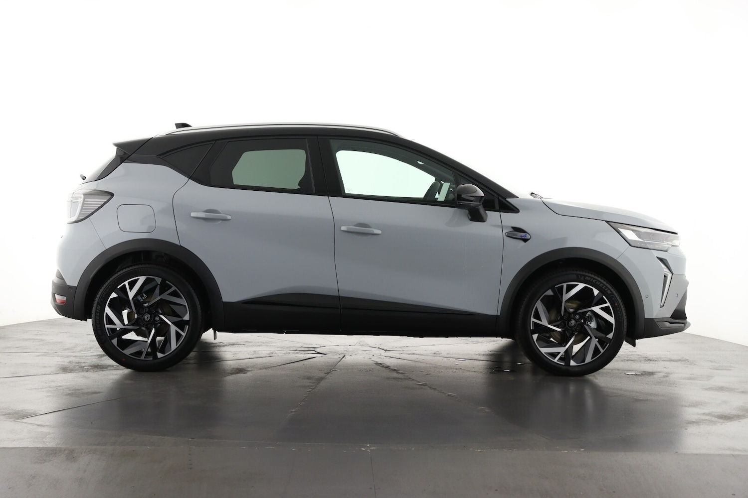 Used Renault Captur 2025 for sale - 76615467: Photo 4