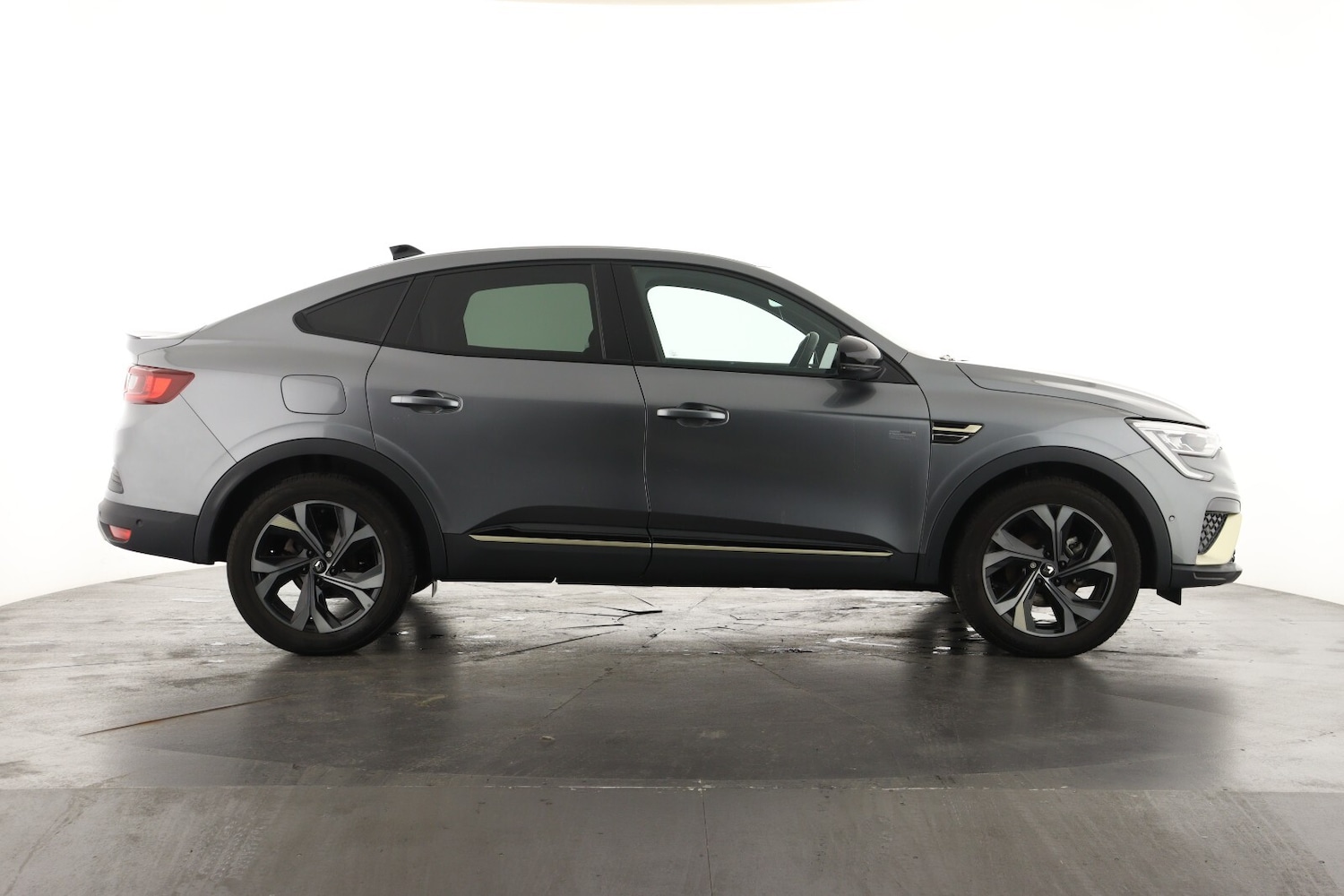 Used Renault Arkana 2024 for sale - 76870911: Photo 5