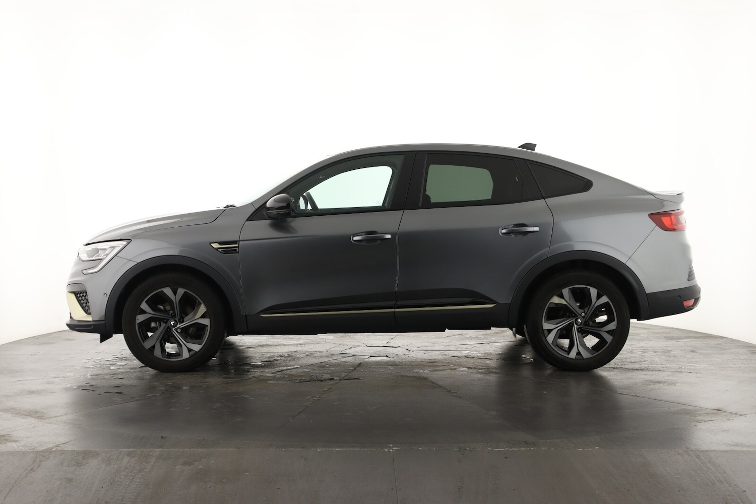 Used Renault Arkana 2024 for sale - 76870911: Photo 8