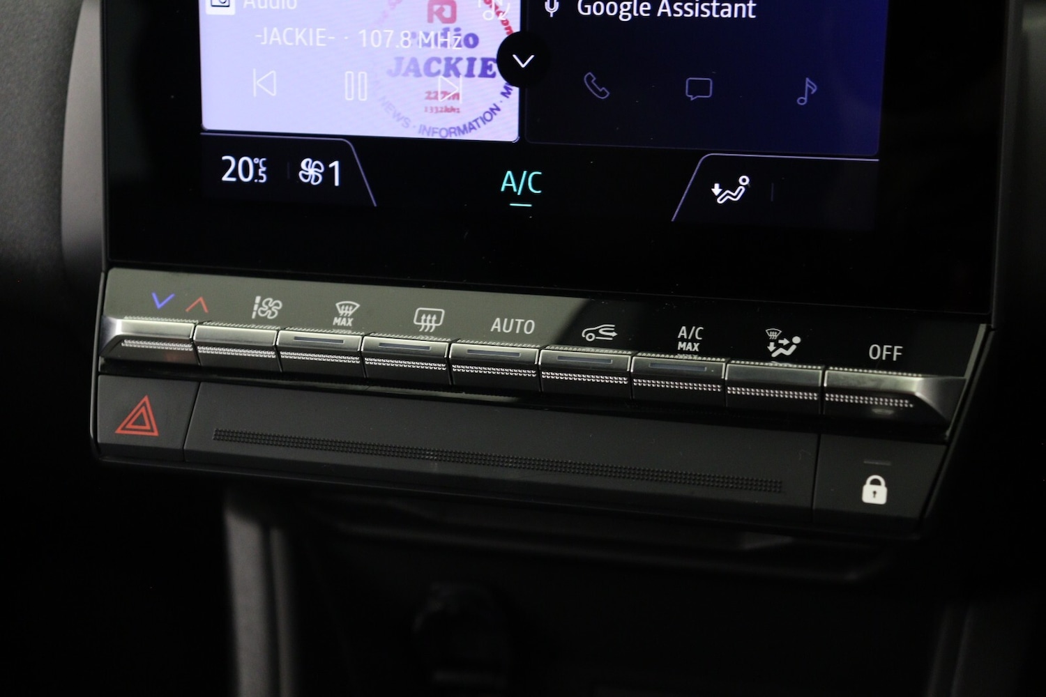 Used Renault Captur 2025 for sale - 76614897: Photo 19