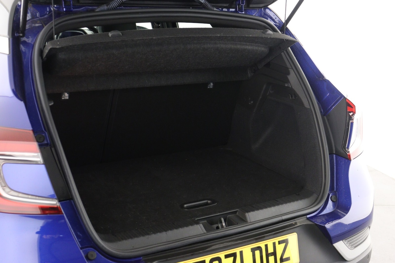 Used Renault Captur 2021 for sale - 76873302: Photo 10