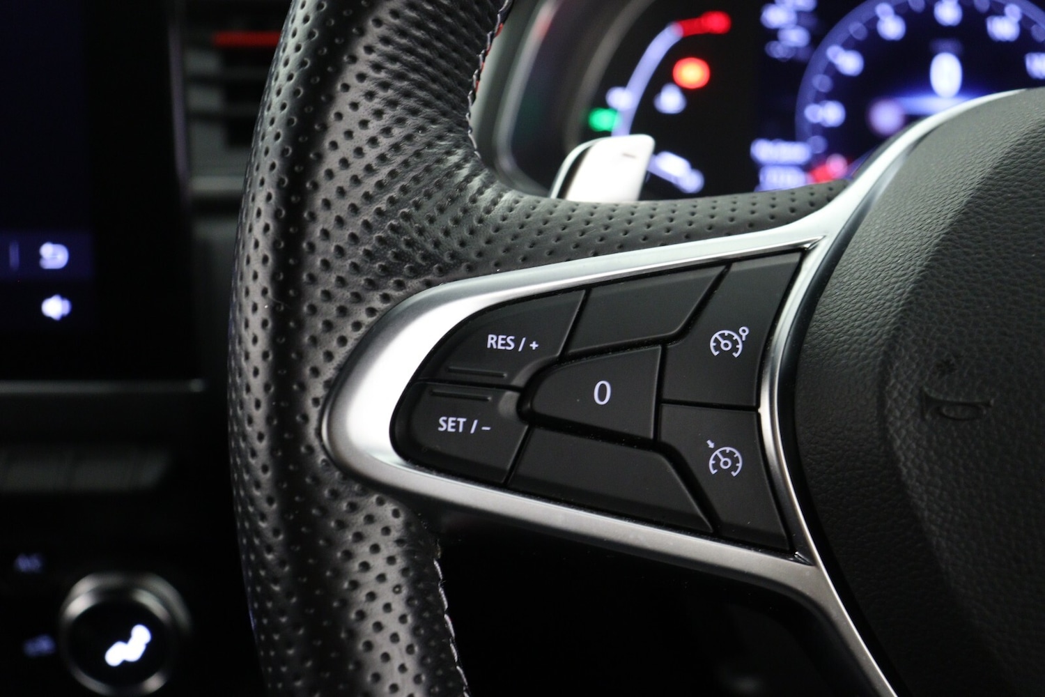 Used Renault Captur 2021 for sale - 76873302: Photo 23