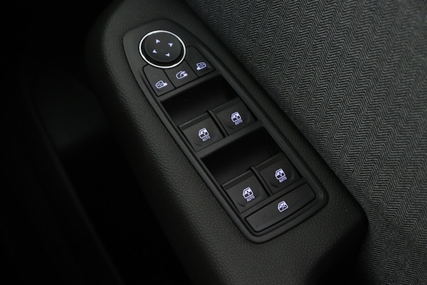 Used Renault Clio 2024 for sale - 76229341: Photo 25