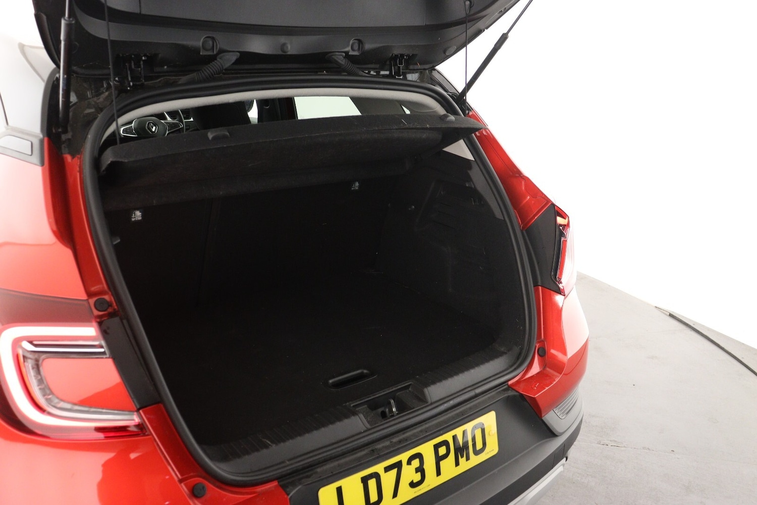 Used Renault Captur 2023 for sale - 76871492: Photo 10