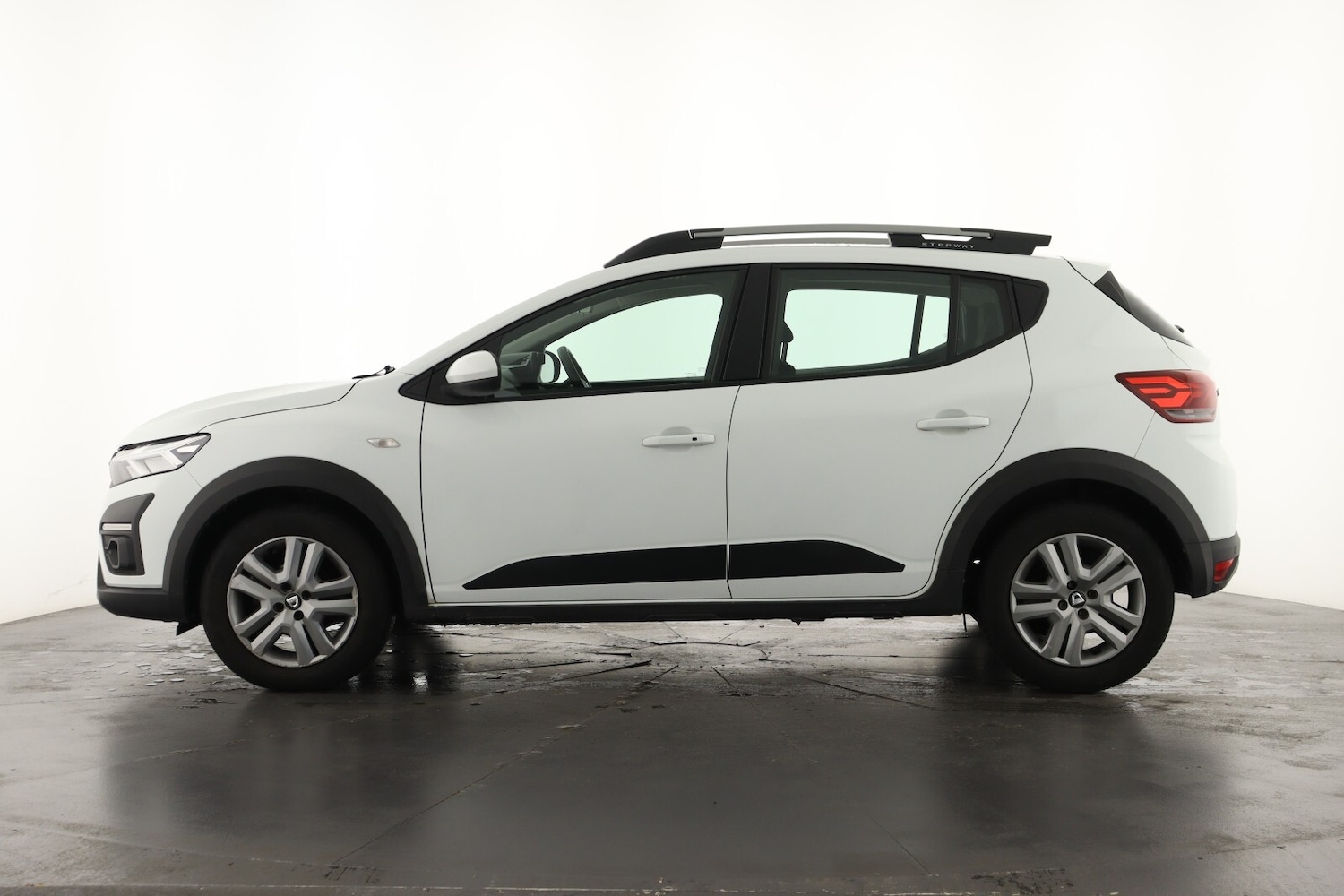 Used Dacia Sandero Stepway 2021 for sale - 76434636: Photo 8