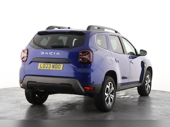 Used Dacia Duster 2023 for sale - 77995155: Photo