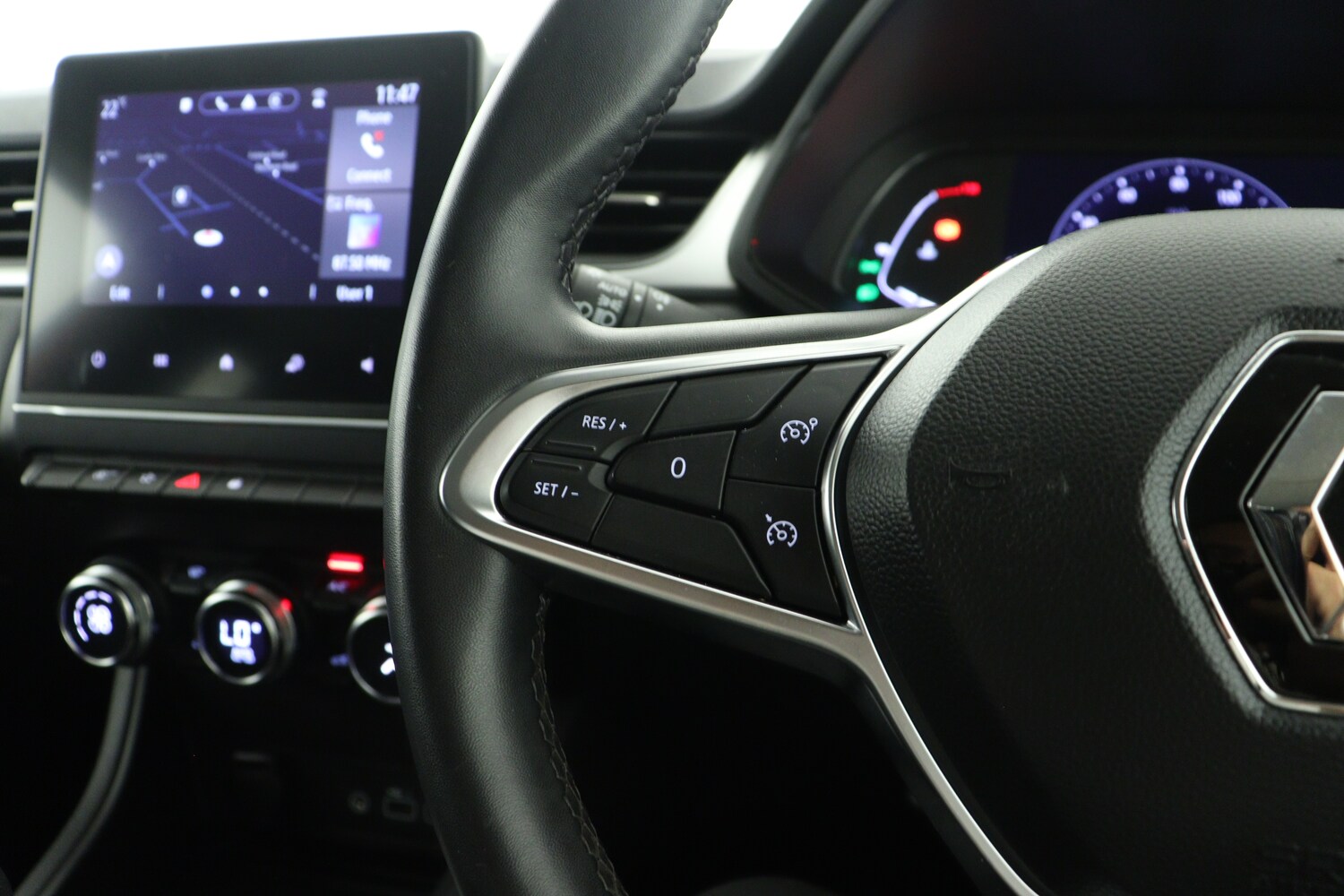 Used Renault Captur 2024 for sale - 76871918: Photo 20