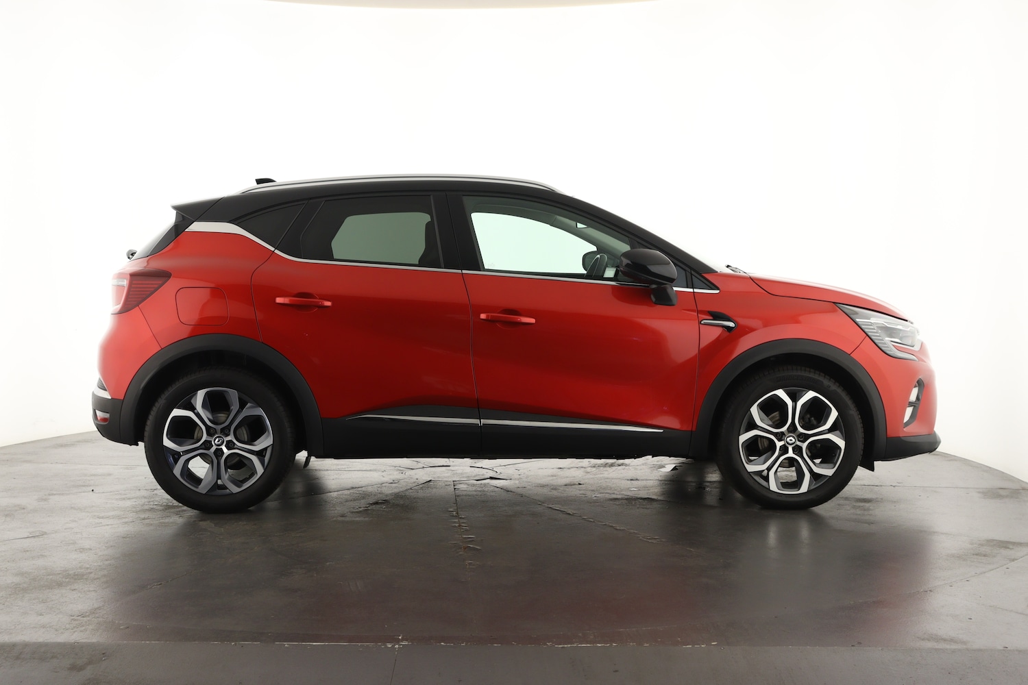 Used Renault Captur 2024 for sale - 76871918: Photo 5