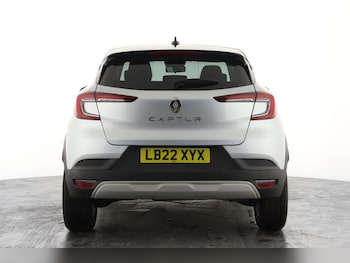 Used Renault Captur 2022 for sale - 77673919: Photo