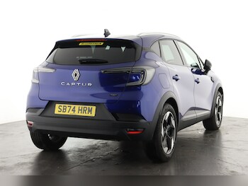 Used Renault Captur 2024 for sale - 75763602: Photo