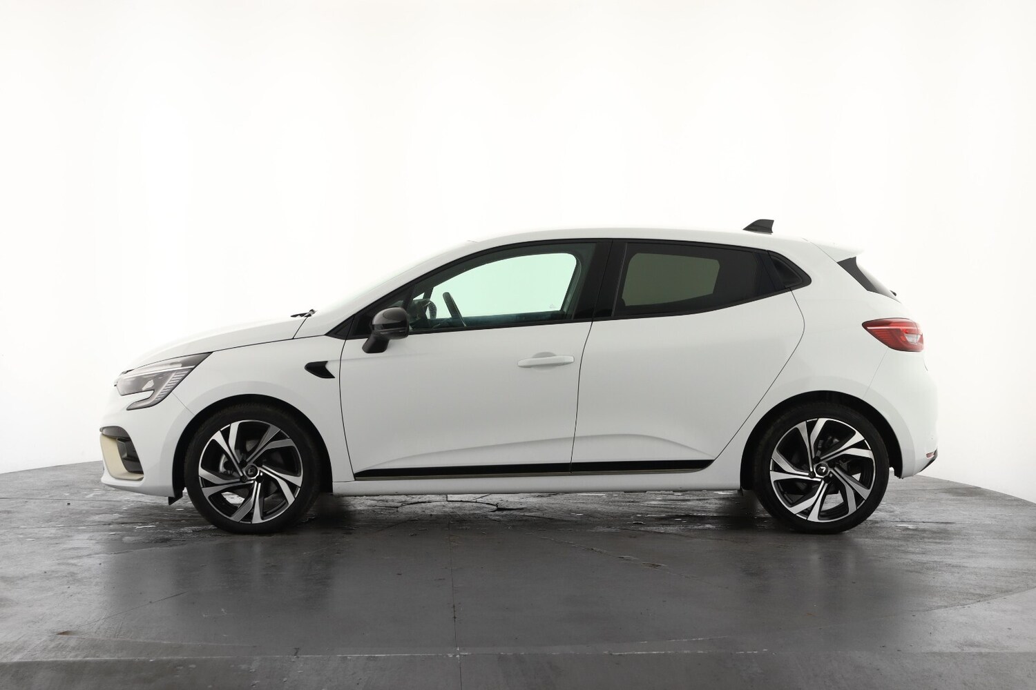 Used Renault Clio 2023 for sale - 77619115: Photo 8
