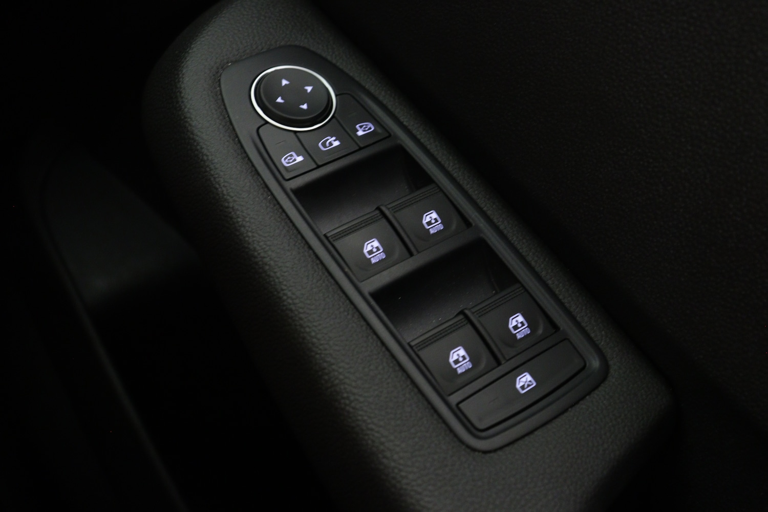 Used Renault Clio 2024 for sale - 76871921: Photo 25