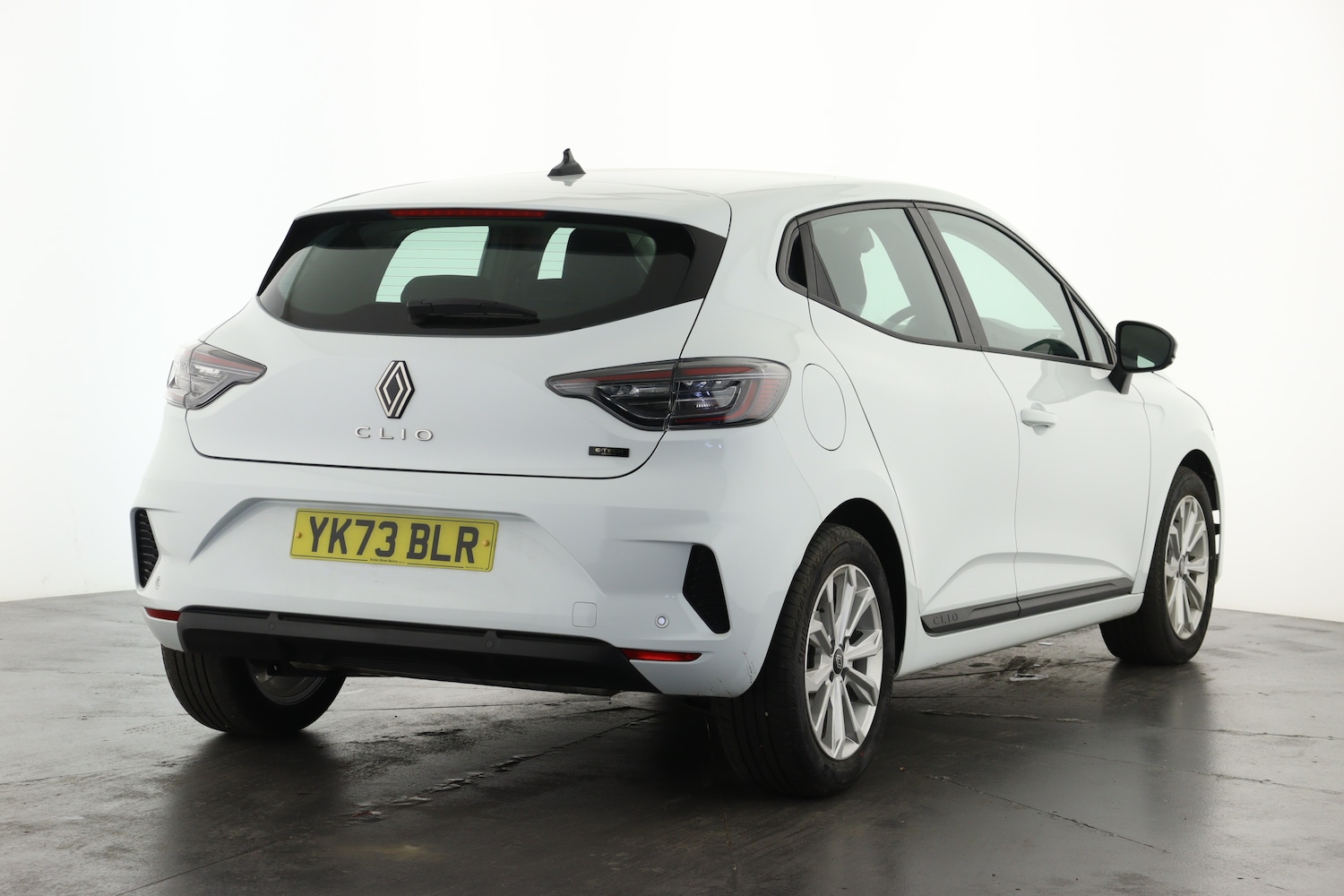Used Renault Clio 2024 for sale - 76871921: Photo 3