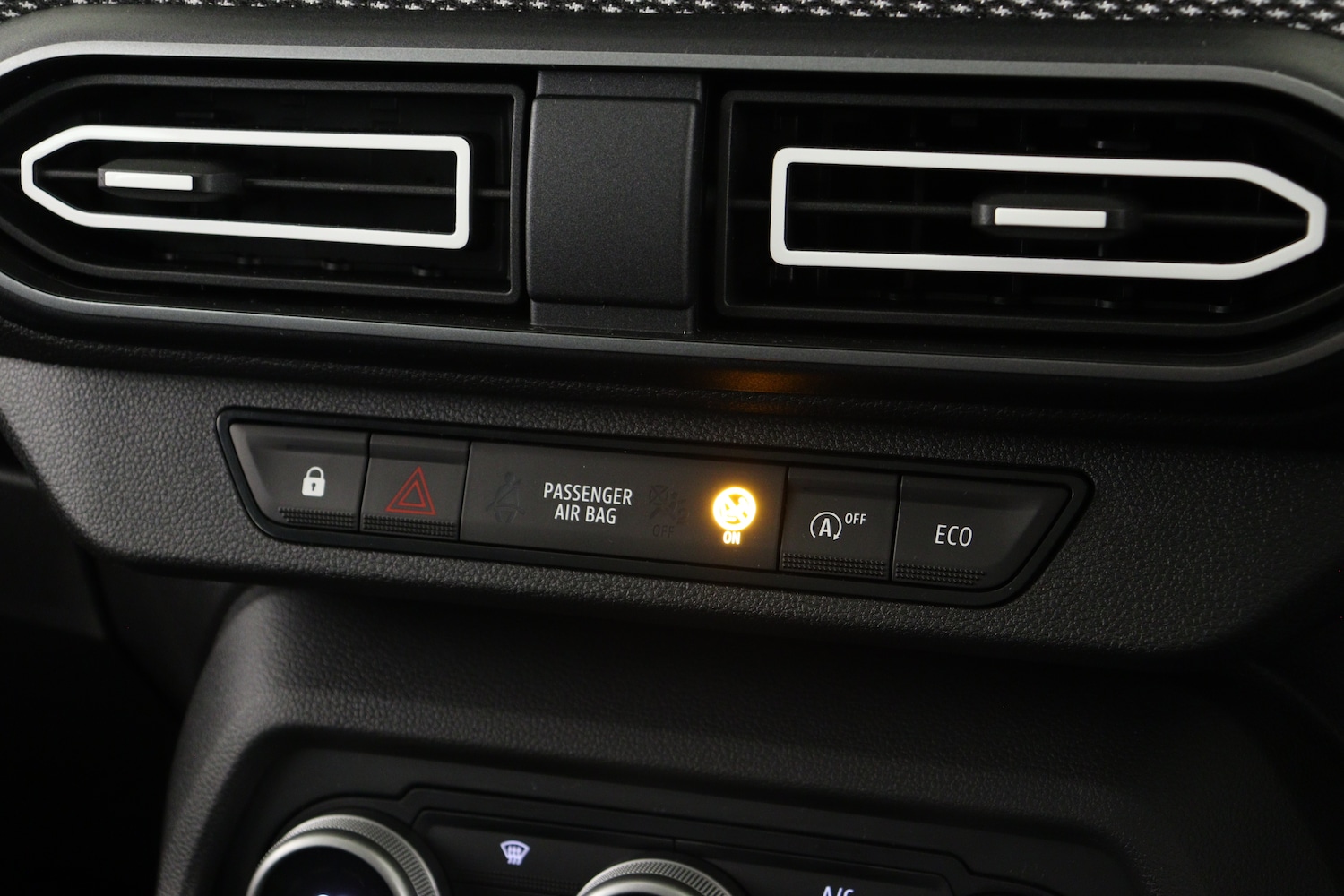 Used Dacia Sandero 2025 for sale - 76615491: Photo 16